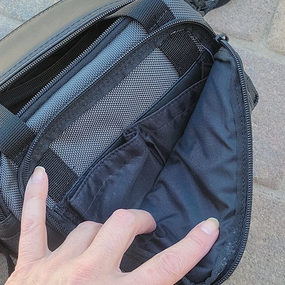 Canon Multi-pocket Black Camera Case Adjustable Shoulder Strap